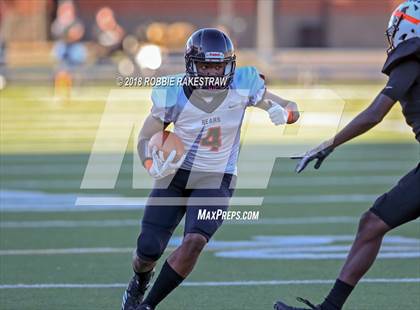 Thumbnail 2 in Malakoff vs. Gladewater (UIL 3A Regional Playoff) photogallery.