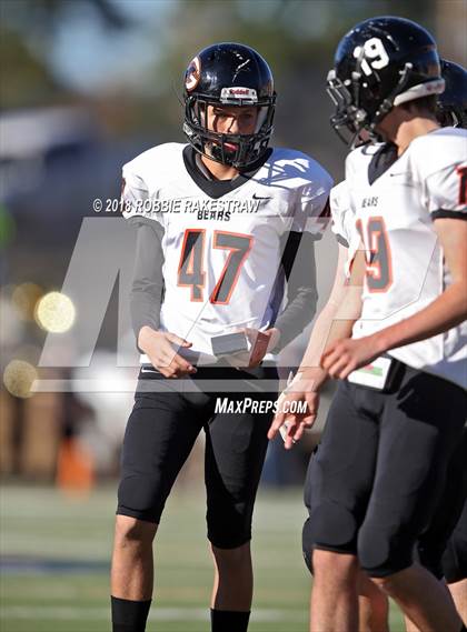 Thumbnail 2 in Malakoff vs. Gladewater (UIL 3A Regional Playoff) photogallery.