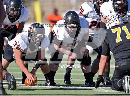 Thumbnail 3 in Malakoff vs. Gladewater (UIL 3A Regional Playoff) photogallery.