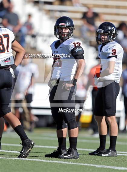 Thumbnail 1 in Malakoff vs. Gladewater (UIL 3A Regional Playoff) photogallery.