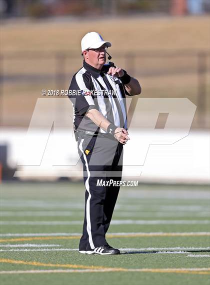 Thumbnail 1 in Malakoff vs. Gladewater (UIL 3A Regional Playoff) photogallery.