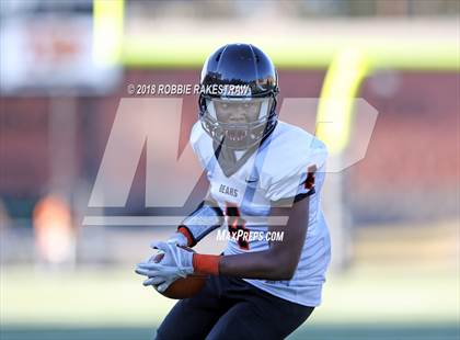 Thumbnail 1 in Malakoff vs. Gladewater (UIL 3A Regional Playoff) photogallery.