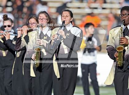 Thumbnail 2 in Malakoff vs. Gladewater (UIL 3A Regional Playoff) photogallery.