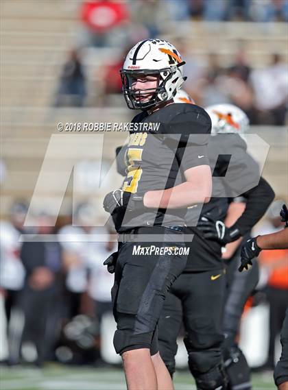 Thumbnail 1 in Malakoff vs. Gladewater (UIL 3A Regional Playoff) photogallery.