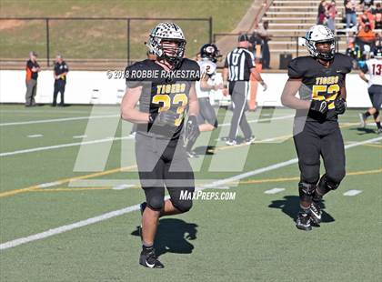 Thumbnail 3 in Malakoff vs. Gladewater (UIL 3A Regional Playoff) photogallery.