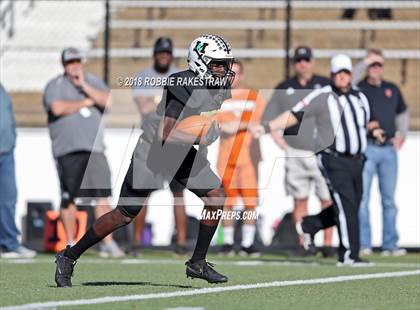 Thumbnail 1 in Malakoff vs. Gladewater (UIL 3A Regional Playoff) photogallery.