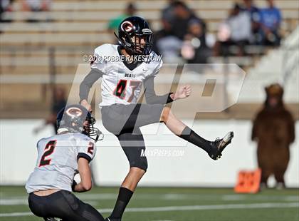 Thumbnail 1 in Malakoff vs. Gladewater (UIL 3A Regional Playoff) photogallery.