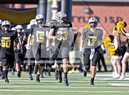 Thumbnail 3 in Malakoff vs. Gladewater (UIL 3A Regional Playoff) photogallery.