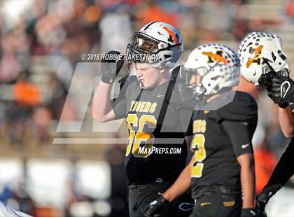 Thumbnail 2 in Malakoff vs. Gladewater (UIL 3A Regional Playoff) photogallery.