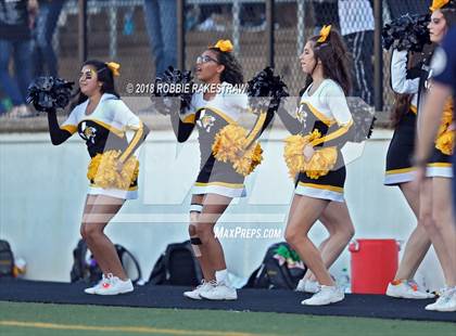 Thumbnail 3 in Malakoff vs. Gladewater (UIL 3A Regional Playoff) photogallery.