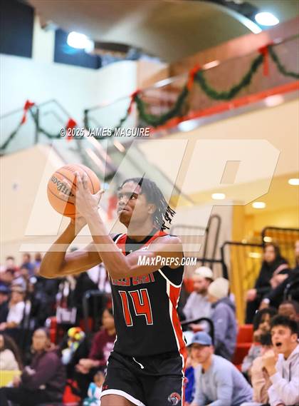 Thumbnail 2 in William Floyd @ Half Hollow Hills East (The Gary Charles Hoop Classic) photogallery.