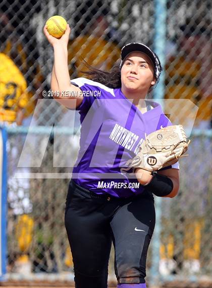 Thumbnail 2 in Northwest Christian vs. Saguaro (Cool Nights Tournament) photogallery.