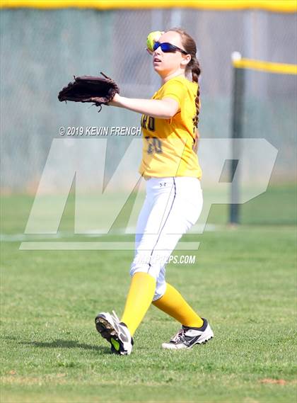 Thumbnail 2 in Northwest Christian vs. Saguaro (Cool Nights Tournament) photogallery.