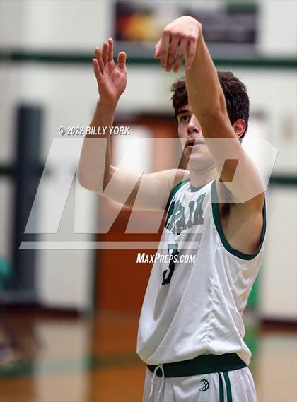 Thumbnail 2 in Grand Saline vs Mabank photogallery.