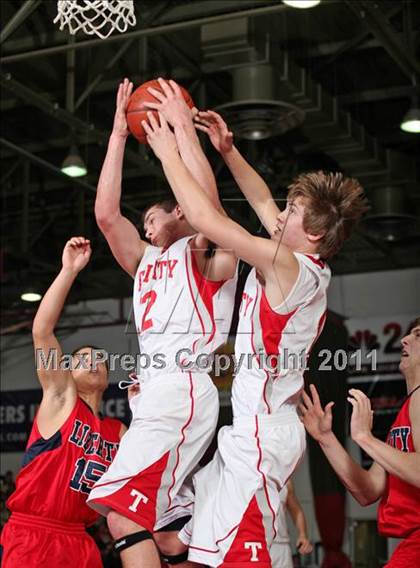 Thumbnail 2 in Trinity vs. Liberty Christian (CIF NS D5 Final) photogallery.