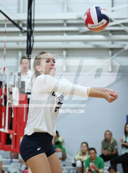 Thumbnail 1 in Calvary Christian vs Venice (Nike Tournament of Champions) photogallery.