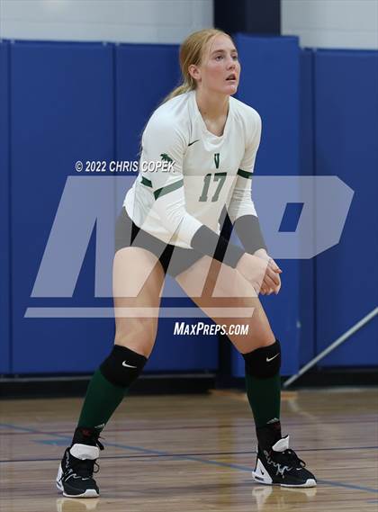 Thumbnail 2 in Calvary Christian vs Venice (Nike Tournament of Champions) photogallery.
