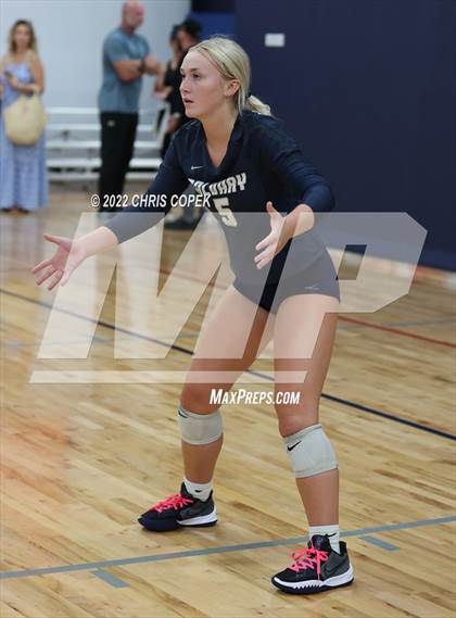 Thumbnail 3 in Calvary Christian vs Venice (Nike Tournament of Champions) photogallery.