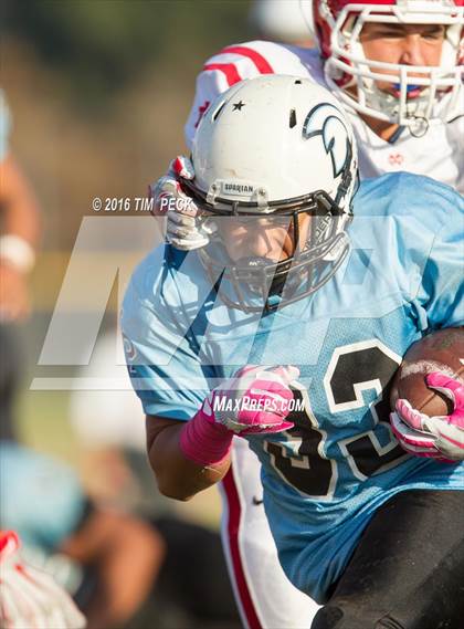 Thumbnail 2 in JV: Mater Dei vs. Villa Park photogallery.