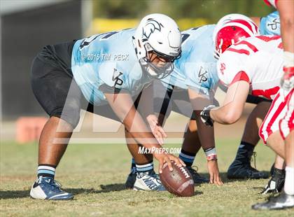 Thumbnail 2 in JV: Mater Dei vs. Villa Park photogallery.
