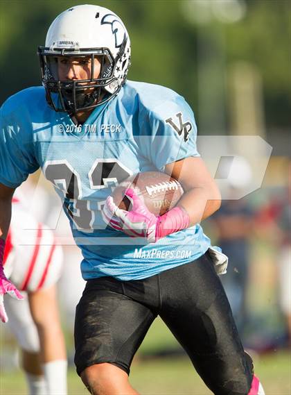 Thumbnail 3 in JV: Mater Dei vs. Villa Park photogallery.