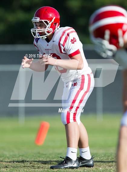 Thumbnail 1 in JV: Mater Dei vs. Villa Park photogallery.