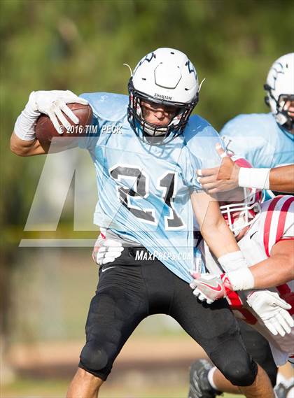 Thumbnail 2 in JV: Mater Dei vs. Villa Park photogallery.