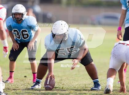 Thumbnail 2 in JV: Mater Dei vs. Villa Park photogallery.