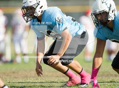 Thumbnail 2 in JV: Mater Dei vs. Villa Park photogallery.