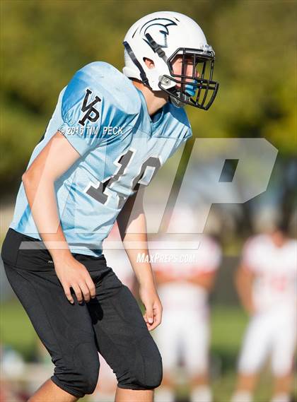 Thumbnail 3 in JV: Mater Dei vs. Villa Park photogallery.