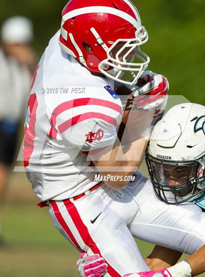 Thumbnail 3 in JV: Mater Dei vs. Villa Park photogallery.