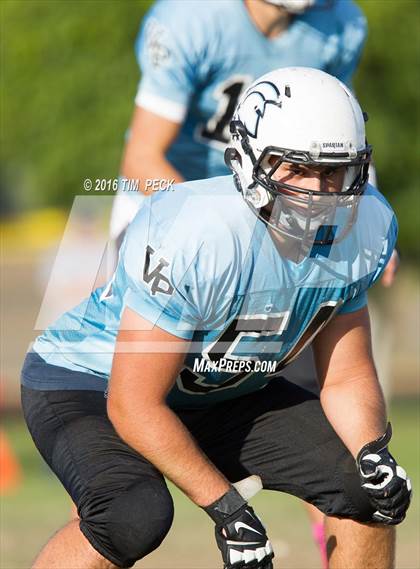 Thumbnail 2 in JV: Mater Dei vs. Villa Park photogallery.