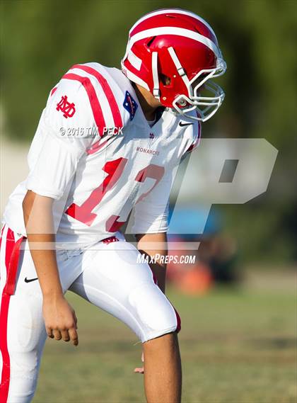 Thumbnail 3 in JV: Mater Dei vs. Villa Park photogallery.