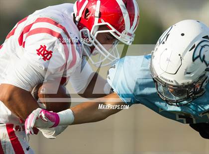Thumbnail 1 in JV: Mater Dei vs. Villa Park photogallery.