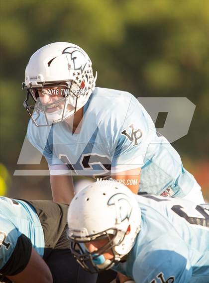 Thumbnail 1 in JV: Mater Dei vs. Villa Park photogallery.