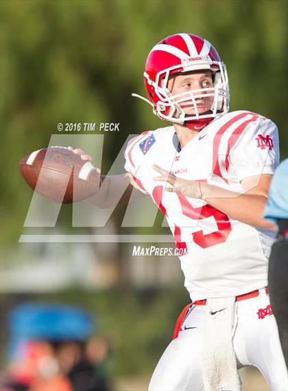 Thumbnail 1 in JV: Mater Dei vs. Villa Park photogallery.