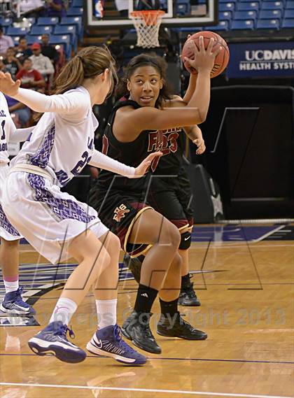 Thumbnail 3 in Florin vs. Sacramento (CIF SJS D2 Final) photogallery.