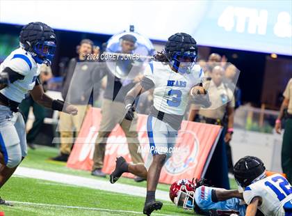 Thumbnail 2 in Burke County vs Carver (GHSA 2A State Championship Final) photogallery.
