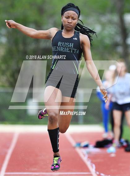 Thumbnail 2 in Royal Comet Invitational photogallery.