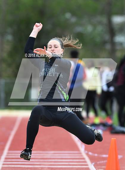 Thumbnail 3 in Royal Comet Invitational photogallery.
