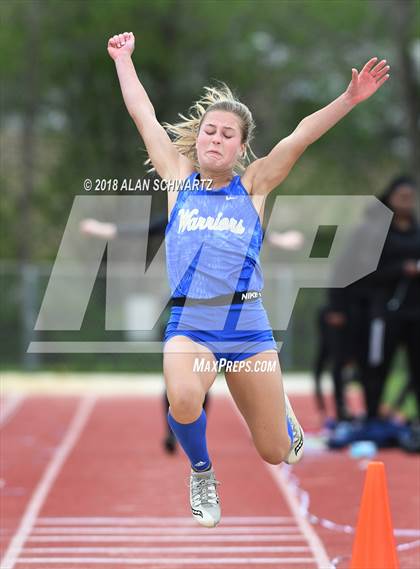 Thumbnail 2 in Royal Comet Invitational photogallery.