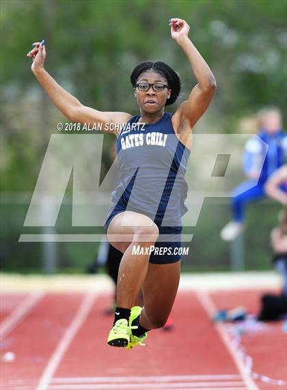 Thumbnail 2 in Royal Comet Invitational photogallery.