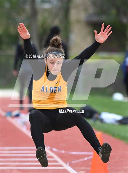 Thumbnail 2 in Royal Comet Invitational photogallery.