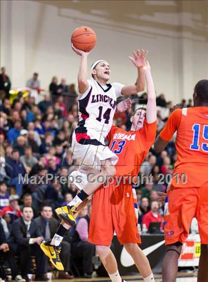 Thumbnail 2 in Bishop Gorman vs. Lincoln (Les Schwab Invitational 2010) photogallery.