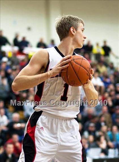 Thumbnail 3 in Bishop Gorman vs. Lincoln (Les Schwab Invitational 2010) photogallery.