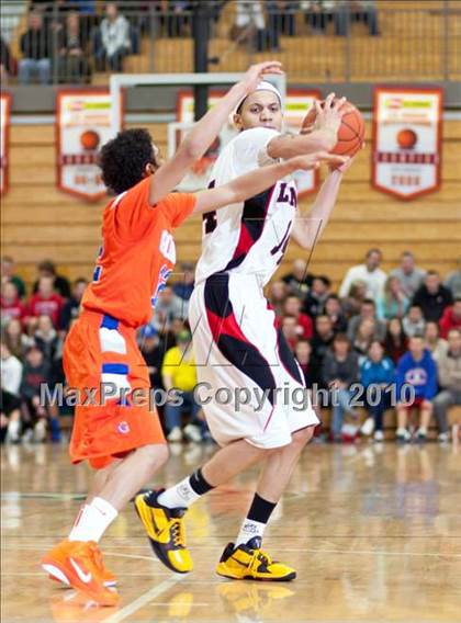 Thumbnail 2 in Bishop Gorman vs. Lincoln (Les Schwab Invitational 2010) photogallery.