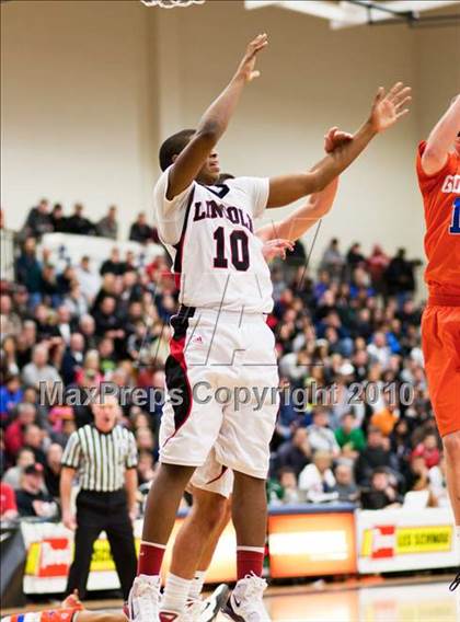 Thumbnail 1 in Bishop Gorman vs. Lincoln (Les Schwab Invitational 2010) photogallery.