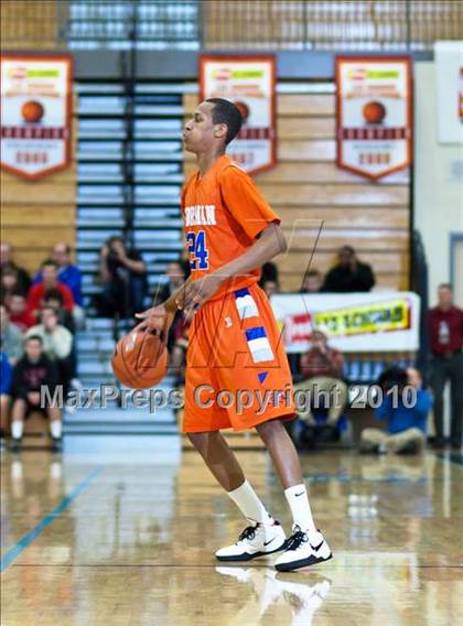 Thumbnail 3 in Bishop Gorman vs. Lincoln (Les Schwab Invitational 2010) photogallery.