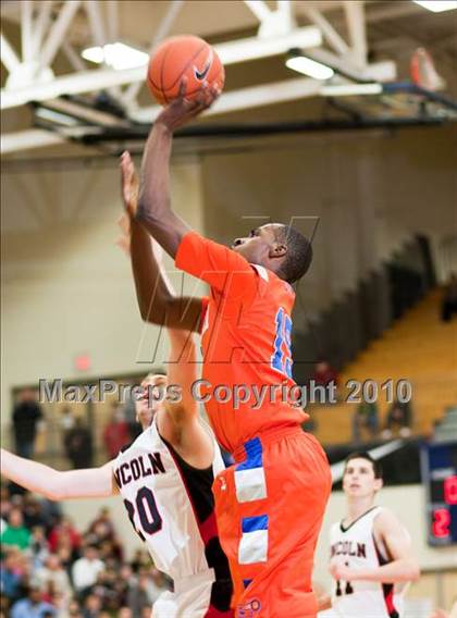 Thumbnail 2 in Bishop Gorman vs. Lincoln (Les Schwab Invitational 2010) photogallery.