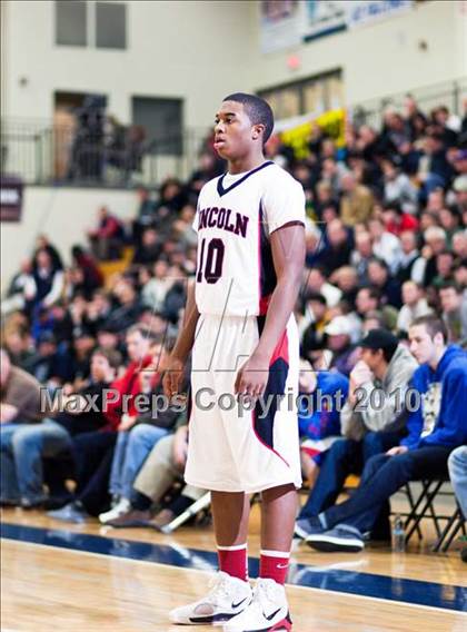 Thumbnail 1 in Bishop Gorman vs. Lincoln (Les Schwab Invitational 2010) photogallery.
